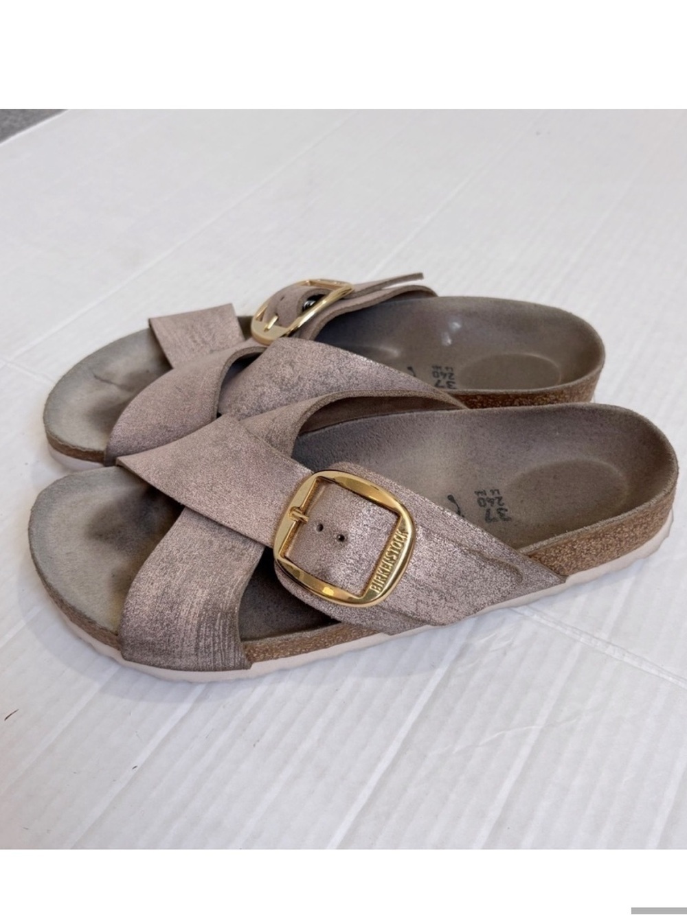 Birkenstock Big Buckle Siena Washed Metallic Rose Gold Sandals Size 6 or 6.5
